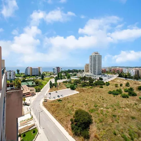 公寓 Modern In With Swimming Pool