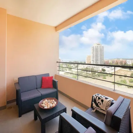 Апартаменти Modern In With Swimming Pool *
